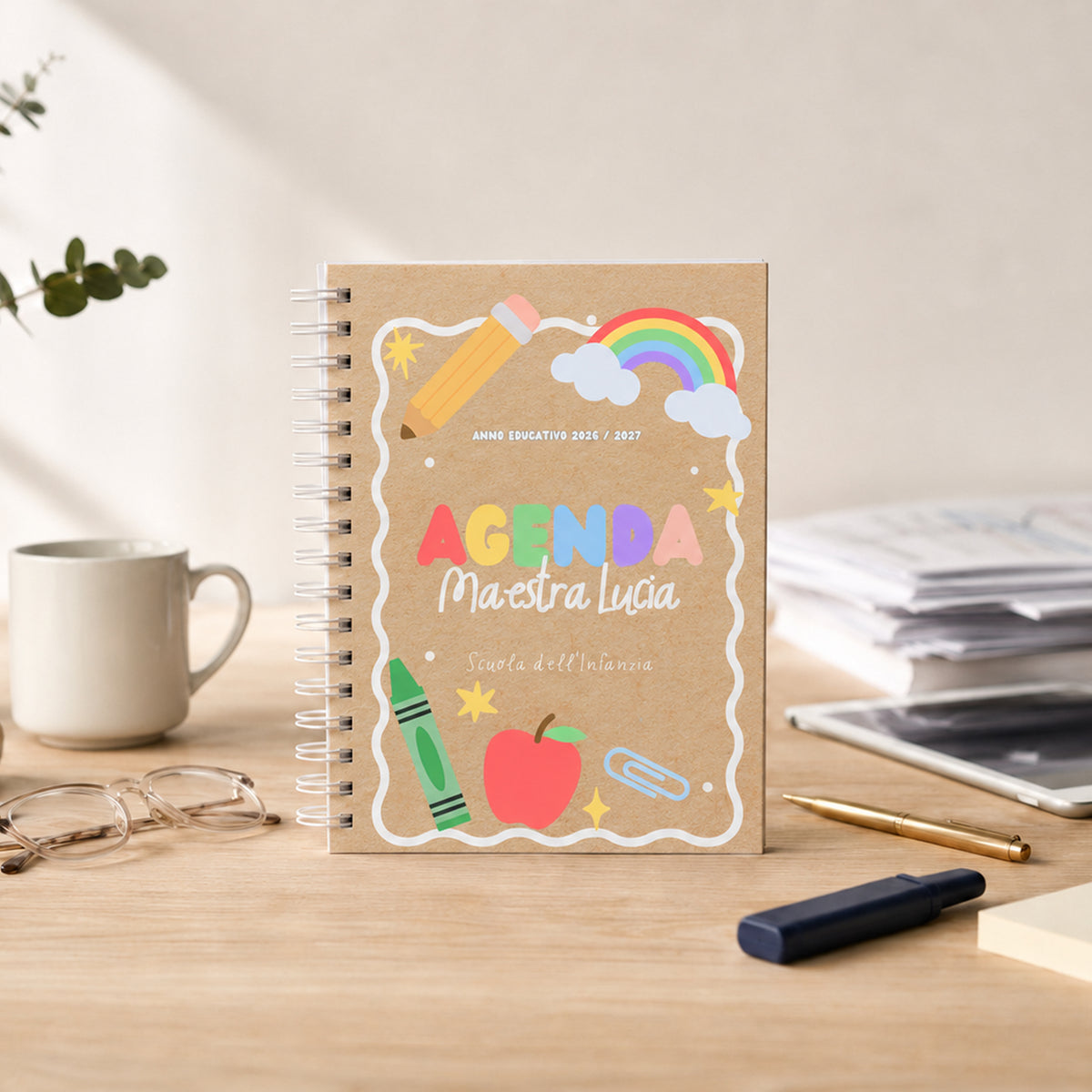 Agenda della Scuola dell'Infanzia personalizzata con il nome della maestra in copertina, rilegatura a spirale