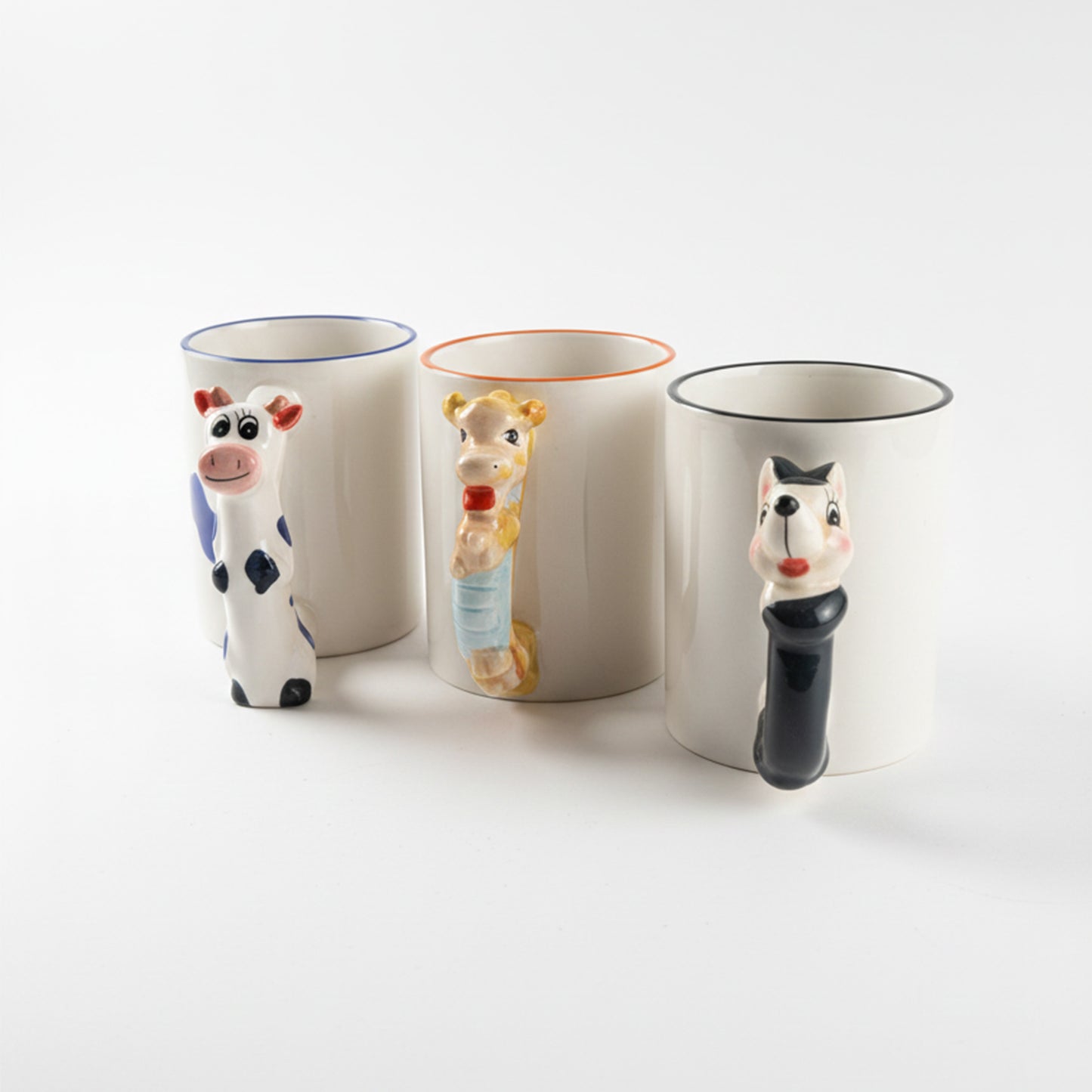 Tazza con manico decorativo - prospettiva